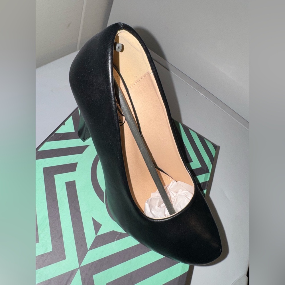 Trary Black Heels